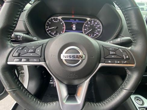 Used 2022 Nissan Sentra SV image 17