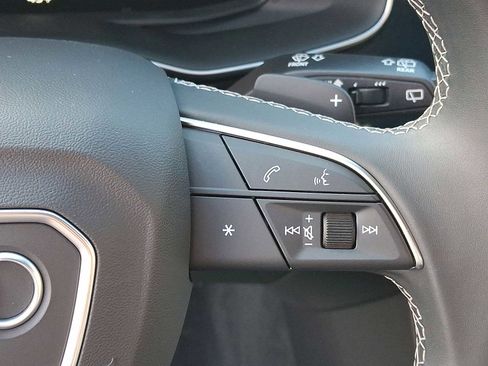 Certified 2025 Audi Q7 2.0T Premium w/ Convenience Plus Package image 18