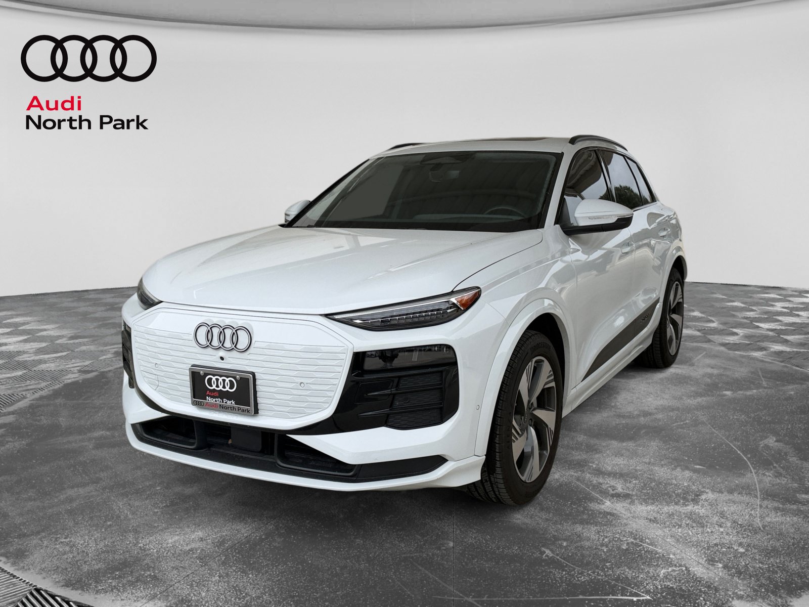 Used 2025 Audi Q6 e-tron Prestige w/ Black Warm Weather Package AWD/4WD image 1
