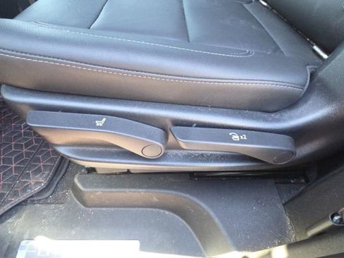 Used 2022 Chevrolet Tahoe Z71 w/ Z71 Off-Road Package image 21