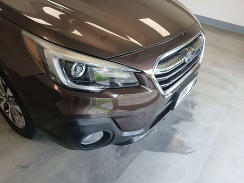 Used 2019 Subaru Outback 2.5i Touring AWD/4WD image 6