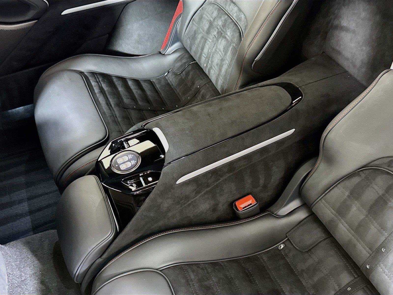 Used 2026 Ferrari Purosangue AWD/4WD image 25