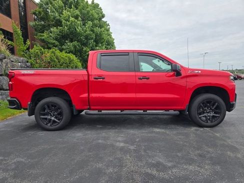 Used 2022 Chevrolet Silverado 1500 LT Trail Boss w/ Bed Protection Package AWD/4WD image 2