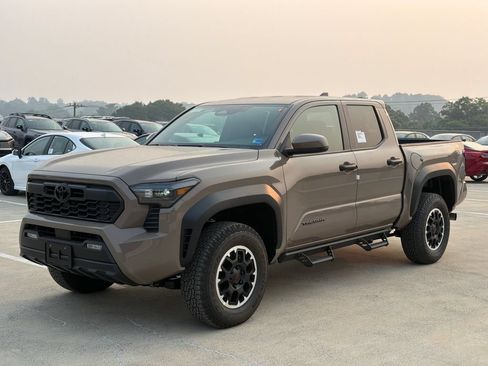 New 2026 Toyota Tacoma TRD Off-Road AWD/4WD image 2