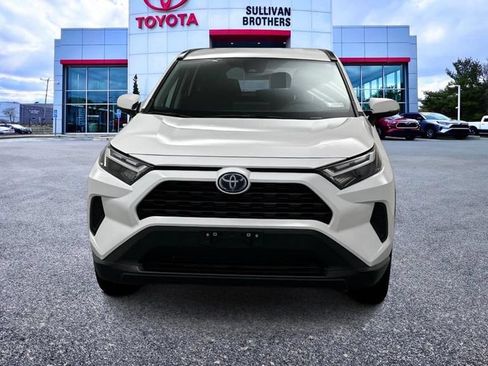 Used 2024 Toyota RAV4 LE AWD/4WD image 2