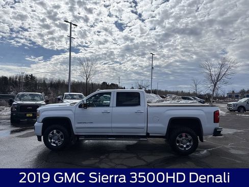 Used 2019 GMC Sierra 3500 Denali w/ Duramax Plus Package AWD/4WD image 10