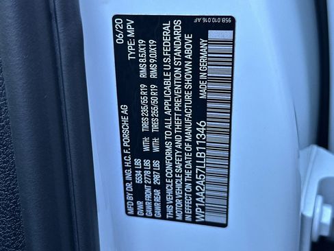 Used 2020 Porsche Macan image 28