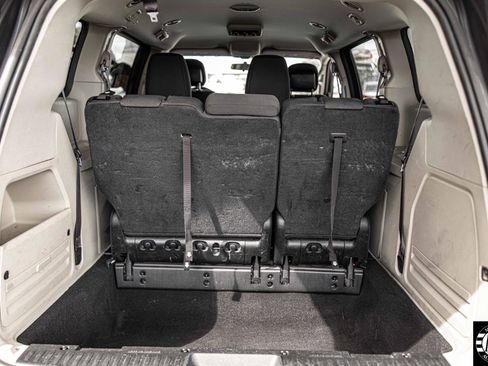 Used 2017 Dodge Grand Caravan SE w/ Power Window Group FWD image 7