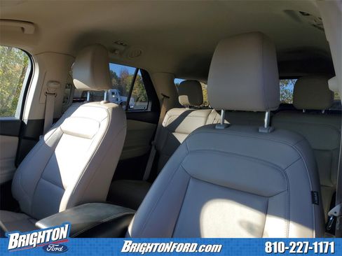 Used 2023 Ford Explorer XLT w/ Equipment Group 202A image 11