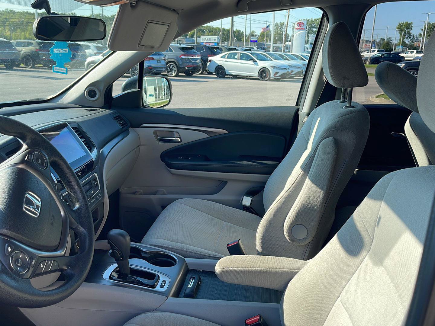 Used 2017 Honda Pilot EX image 6