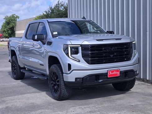 Used 2022 GMC Sierra 1500 Elevation RWD image 5