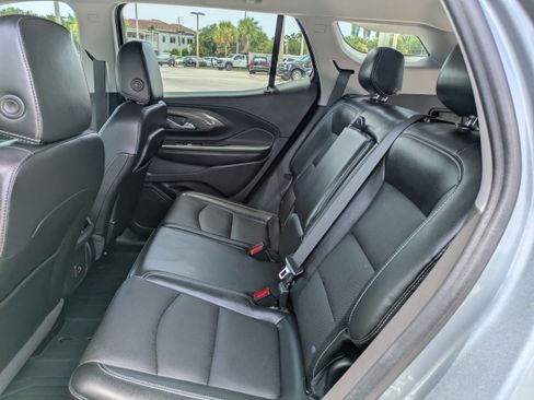 Used 2023 GMC Terrain SLT w/ Elevation Edition FWD image 13