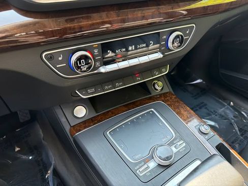 Used 2018 Audi Q5 2.0T Premium Plus AWD/4WD image 28