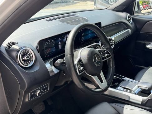 Used 2020 Mercedes-Benz GLB 250 4MATIC image 13