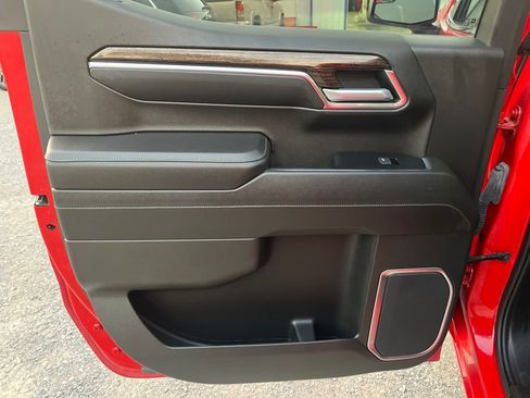 Used 2022 GMC Sierra 1500 SLE image 26