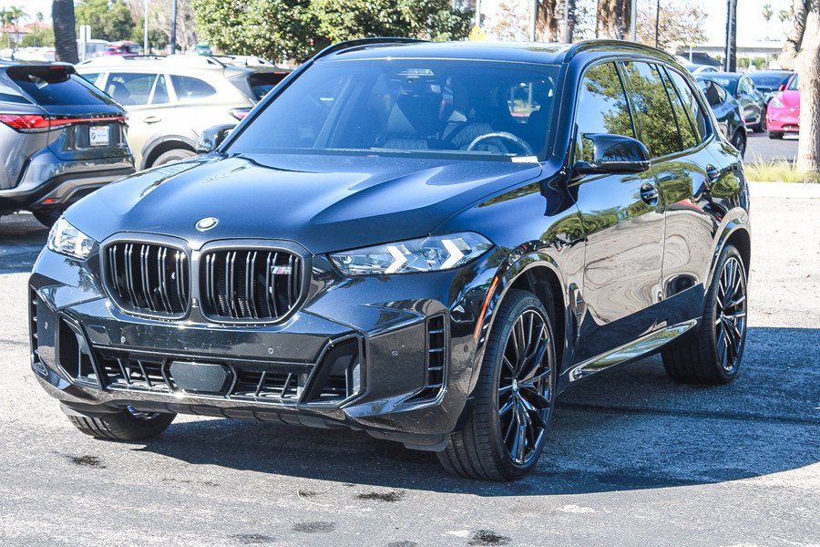 Used 2025 BMW X5 M60i AWD/4WD image 3