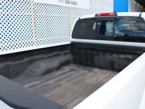 Used 2018 Nissan Frontier SV image 29