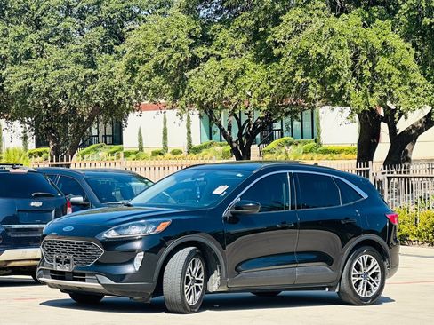 Used 2020 Ford Escape SEL FWD image 4