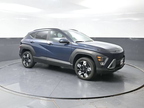 Used 2025 Hyundai Kona SEL AWD/4WD image 4
