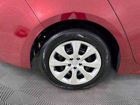 Certified 2023 Toyota Corolla LE image 31