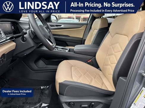 Certified 2024 Volkswagen Atlas Cross Sport SE AWD/4WD image 11