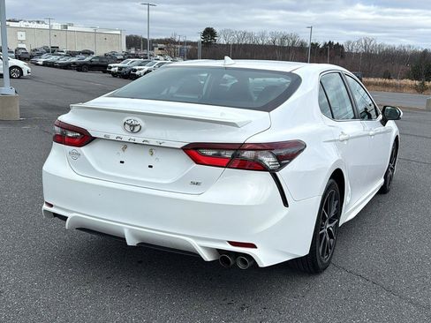 Used 2022 Toyota Camry SE image 7