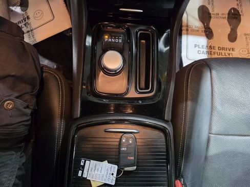 Used 2018 Chrysler 300 S w/ Safetytec Plus Group RWD image 39