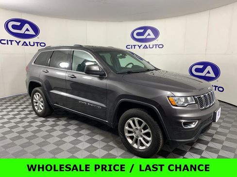 Used 2021 Jeep Grand Cherokee Laredo AWD/4WD image 1