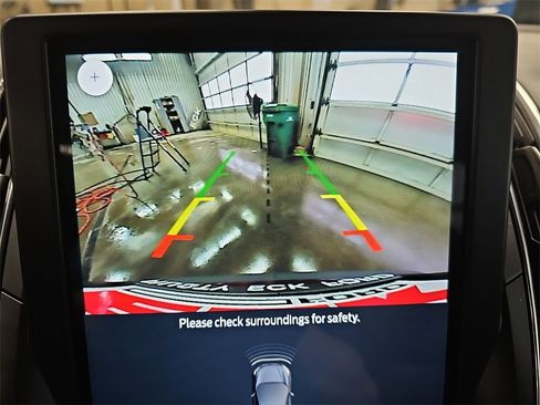 Used 2024 Ford Edge Titanium image 20