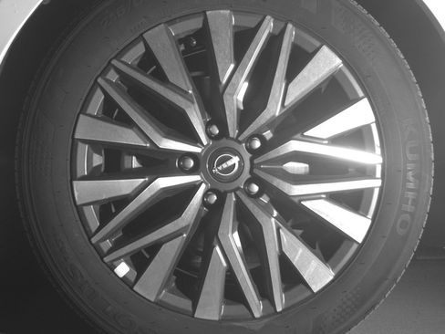 Used 2025 Nissan Altima 2.5 SV FWD image 12