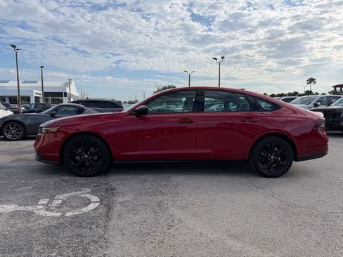 Used 2025 Honda Accord SE image 8