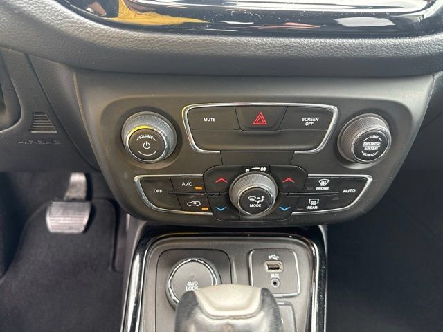 Used 2018 Jeep Compass Limited AWD/4WD image 20