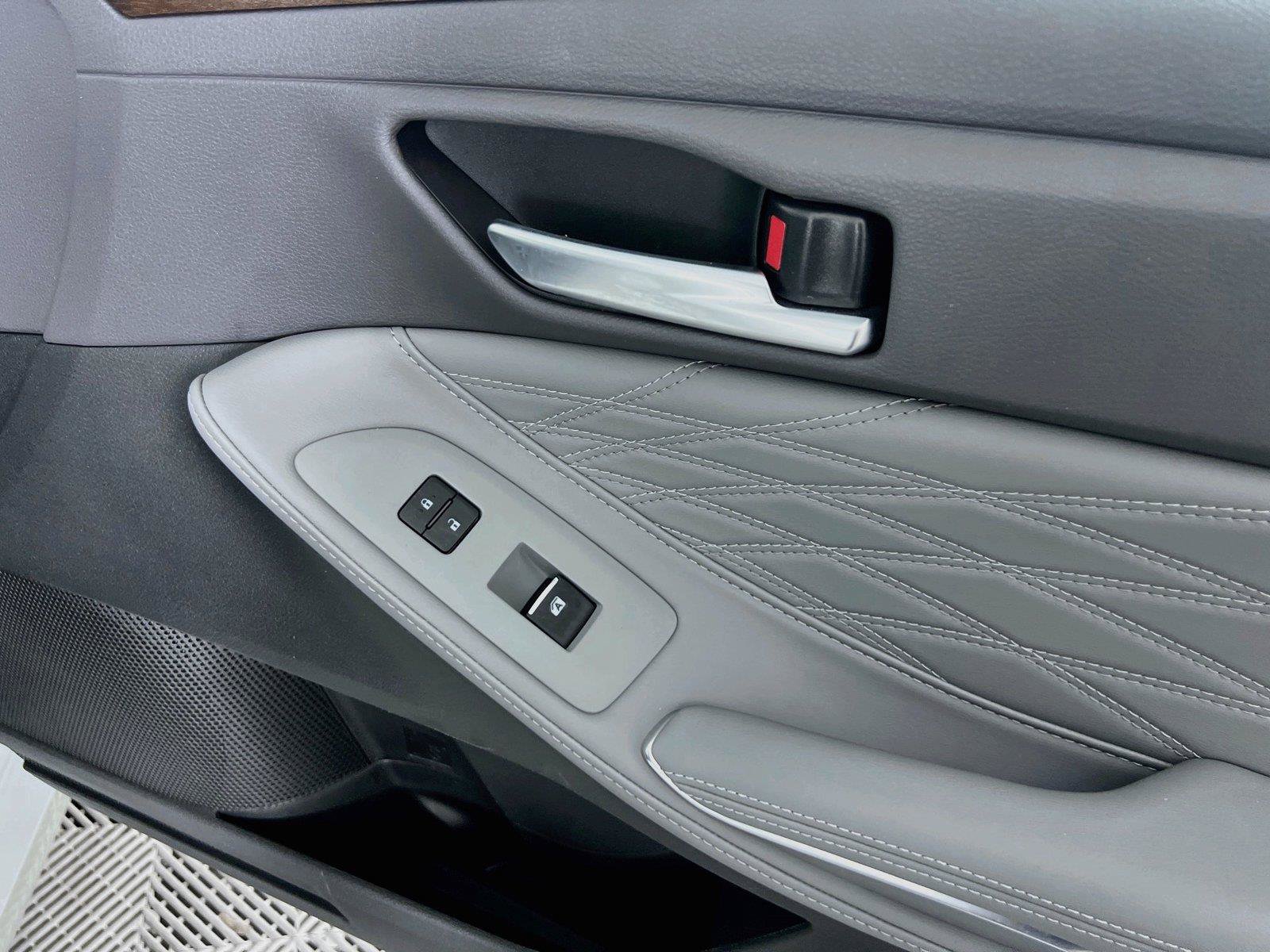 Used 2021 Toyota Avalon Limited w/ Advanced Safety Package FWD image 29