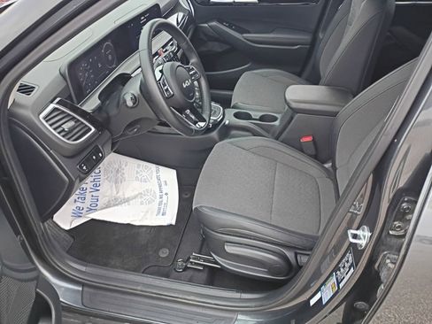 Used 2024 Kia Seltos S image 13