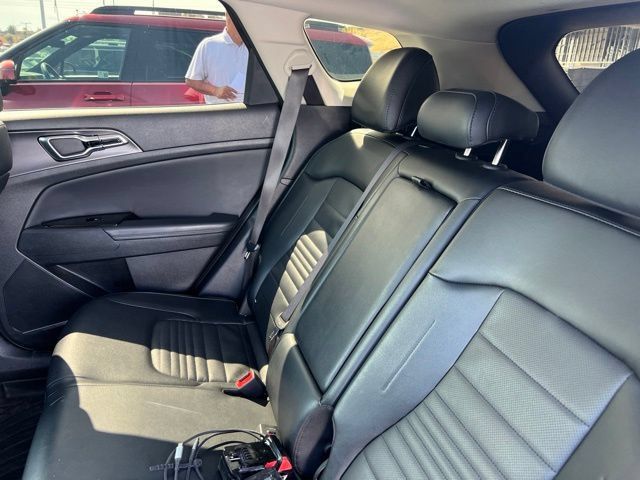 Used 2024 Kia Sportage SX AWD/4WD image 8
