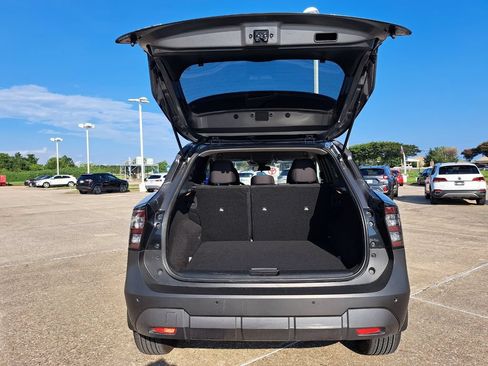 Used 2026 Nissan Kicks SV w/ Cold Weather Package FWD image 25