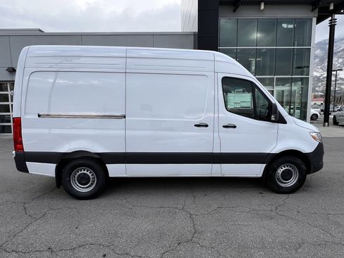 New 2025 Mercedes-Benz Sprinter 2500 image 15