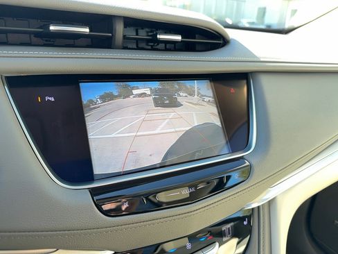 Used 2019 Cadillac XT5 Luxury w/ LPO, Radiant Package image 23