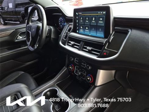Used 2023 Chevrolet Tahoe Z71 w/ Luxury Package AWD/4WD image 16