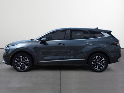 Used 2023 Kia Sportage EX FWD image 3