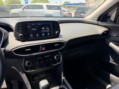 Used 2019 Hyundai Santa Fe SE FWD image 17