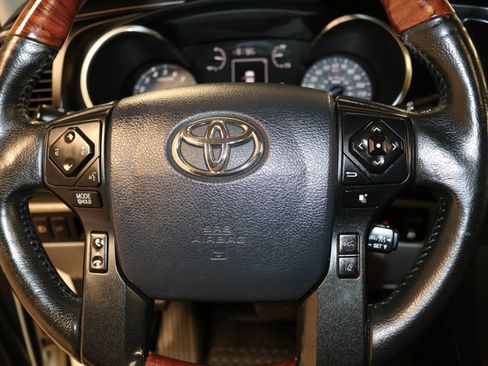 Used 2020 Toyota Sequoia Platinum image 35