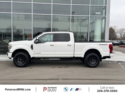 Used 2021 Ford F350 Platinum w/ Tremor Off-Road Package image 3