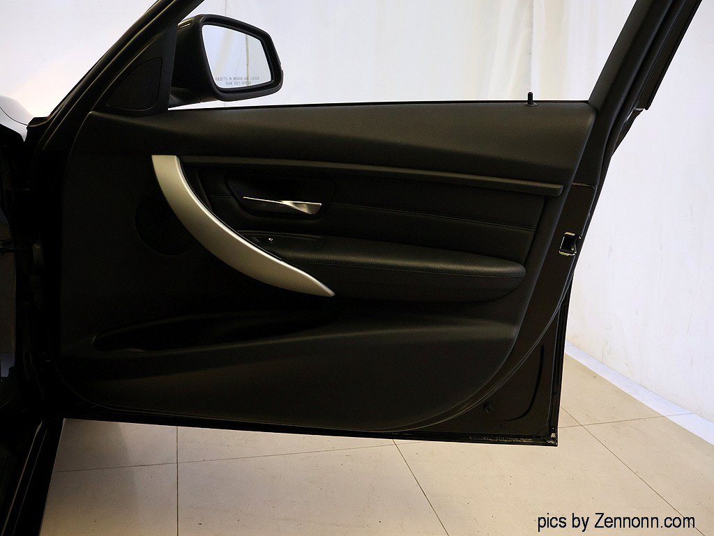 Used 2013 BMW 328i xDrive Sedan AWD/4WD image 29