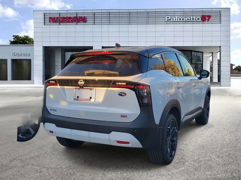 New 2026 Nissan Kicks SR image 4