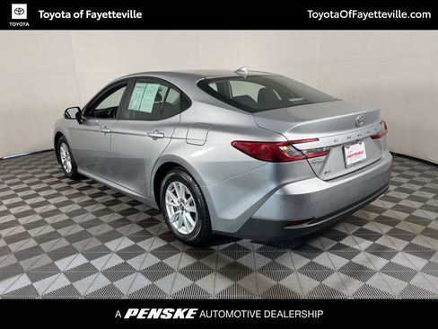 Used 2025 Toyota Camry LE image 12