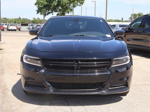 Used 2023 Dodge Charger SXT RWD image 3