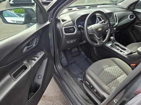 Used 2020 Chevrolet Equinox LT w/ Driver Convenience Package AWD/4WD image 19