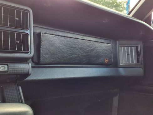 Used 1991 Pontiac Firebird Coupe image 10