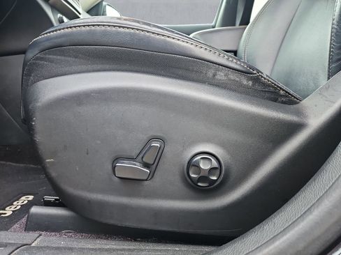 Certified 2016 Jeep Cherokee High Altitude image 16